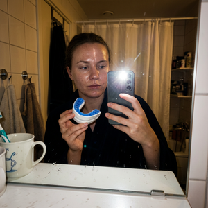 woman-mirror-qopR4iNY.png